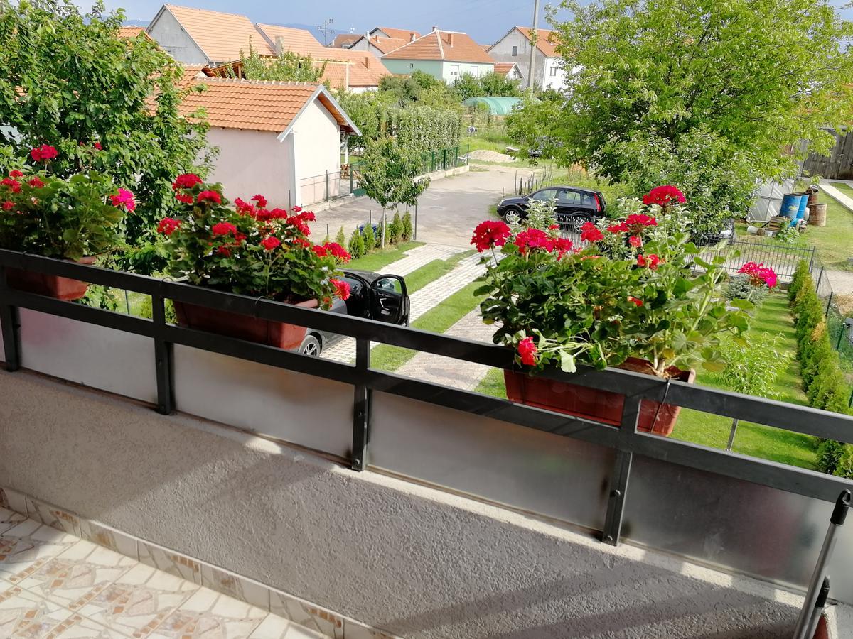 Ni Apartments "Predah Kod Baraca" מראה חיצוני תמונה