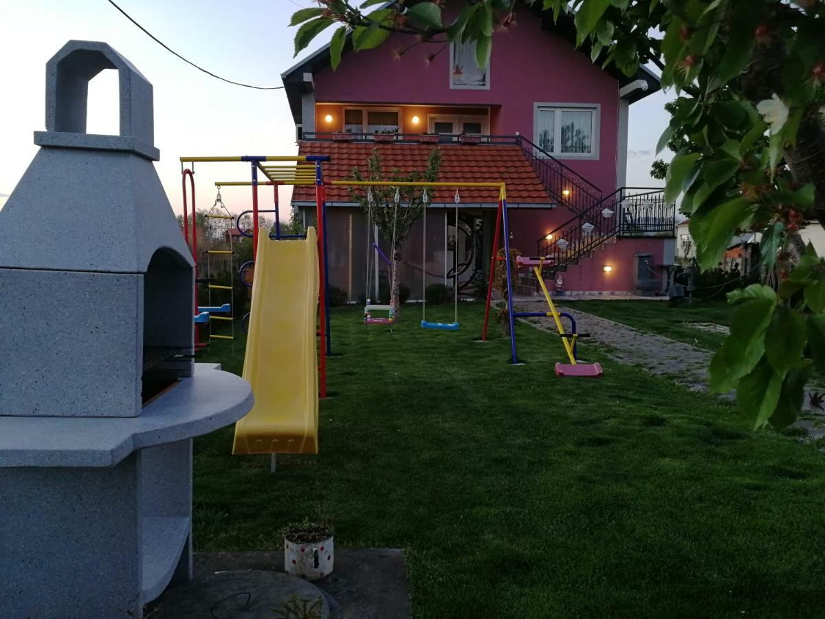 Ni Apartments "Predah Kod Baraca" מראה חיצוני תמונה